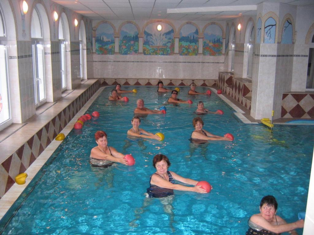Lazensky Lecebny Dum Praha Hotel Luhačovice Buitenkant foto